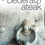 Bederatzi ateak